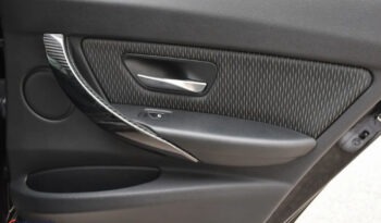 BMW Seria 3 318d Blue Performance Sport Line full