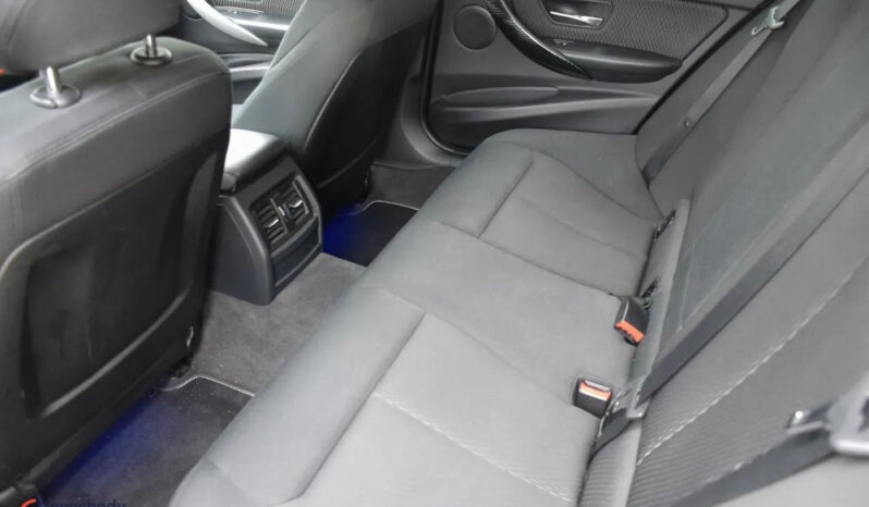 BMW Seria 3 318d Blue Performance Sport Line full