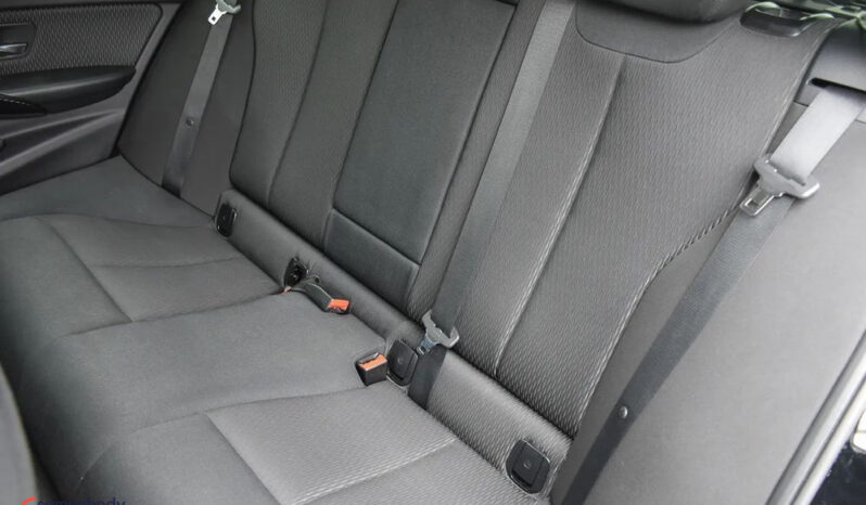 BMW Seria 3 318d Blue Performance Sport Line full