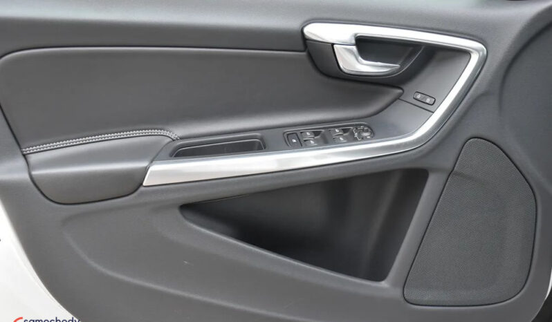 Volvo S60 D4 Drive-E R-Design Summum full