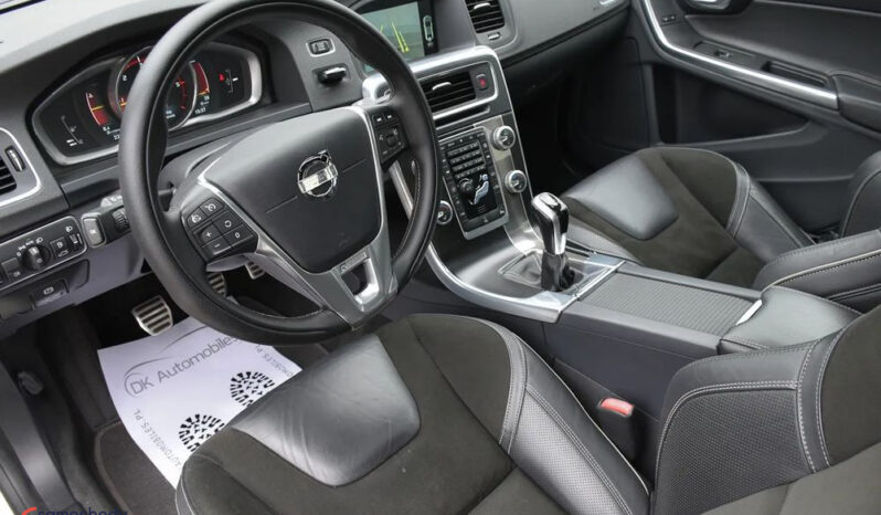 Volvo S60 D4 Drive-E R-Design Summum full