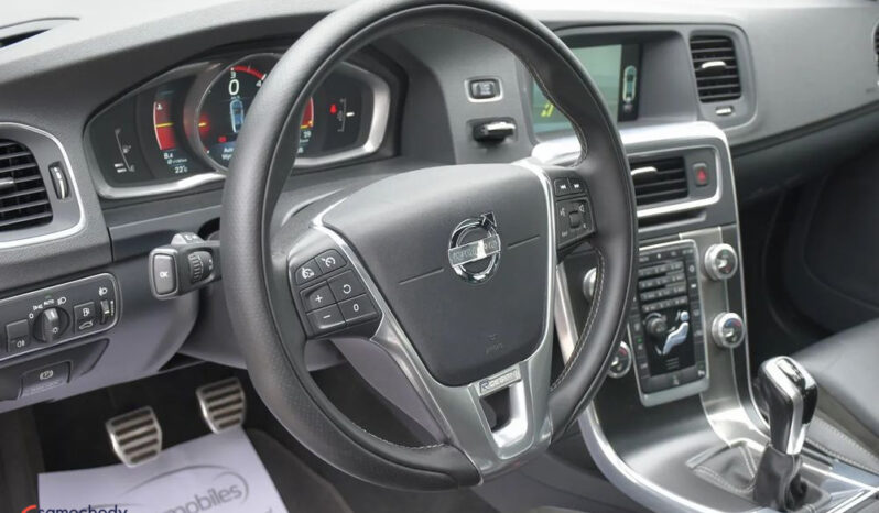 Volvo S60 D4 Drive-E R-Design Summum full