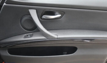 BMW Seria 3 318d DPF Edition Sport full