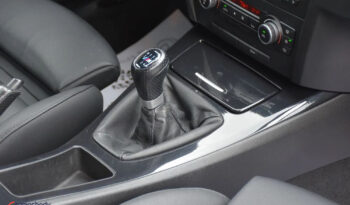 BMW Seria 3 318d DPF Edition Sport full