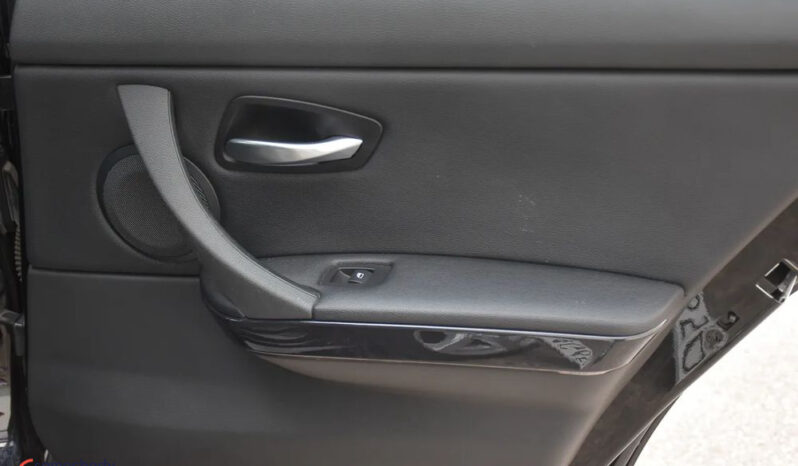 BMW Seria 3 318d DPF Edition Sport full