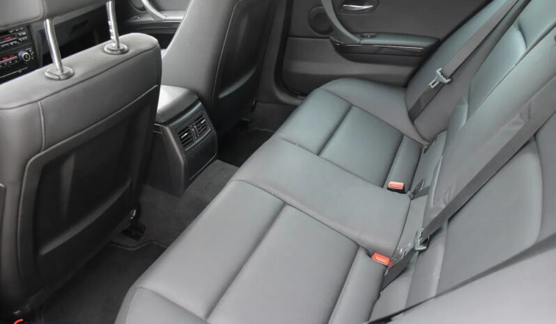 BMW Seria 3 318d DPF Edition Sport full