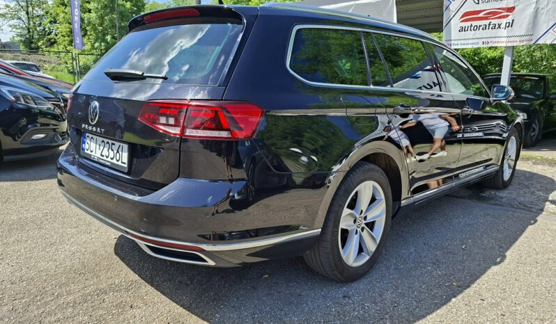 Volkswagen Passat Klimatronic 3-stref, Podgrz. fotele, Podgrz. szyba, Skóra/Alcantara B8 (2014-2023) full