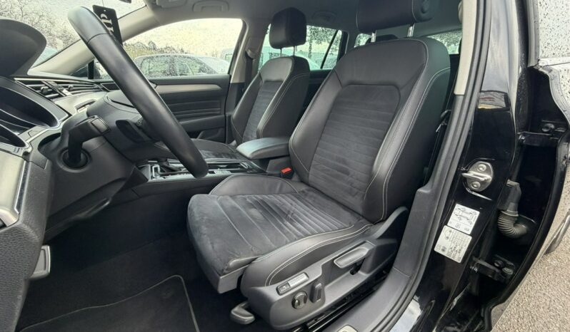 Volkswagen Passat Klimatronic 3-stref, Podgrz. fotele, Podgrz. szyba, Skóra/Alcantara B8 (2014-2023) full