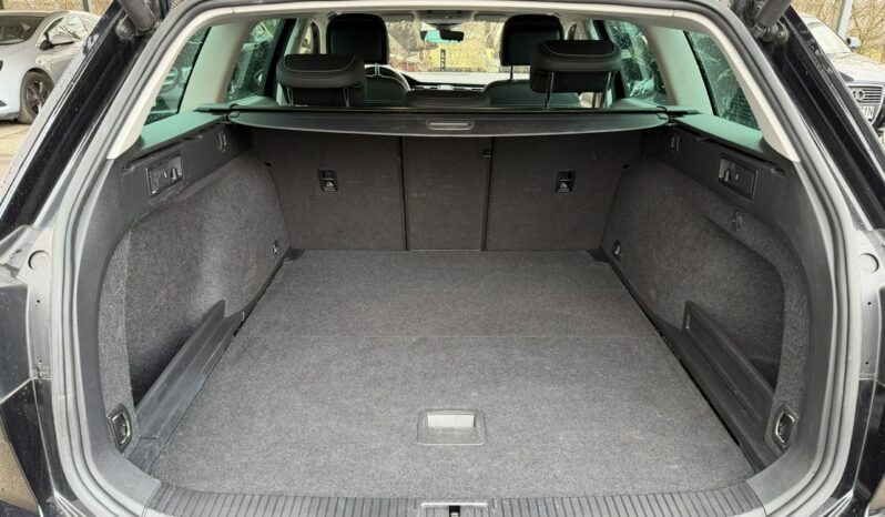 Volkswagen Passat Klimatronic 3-stref, Podgrz. fotele, Podgrz. szyba, Skóra/Alcantara B8 (2014-2023) full