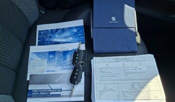 Peugeot 5008 Klimatronic 2-stref, Podgrz. fotele, 7 osobowy, Przyciemniane szyby II (2017-) full