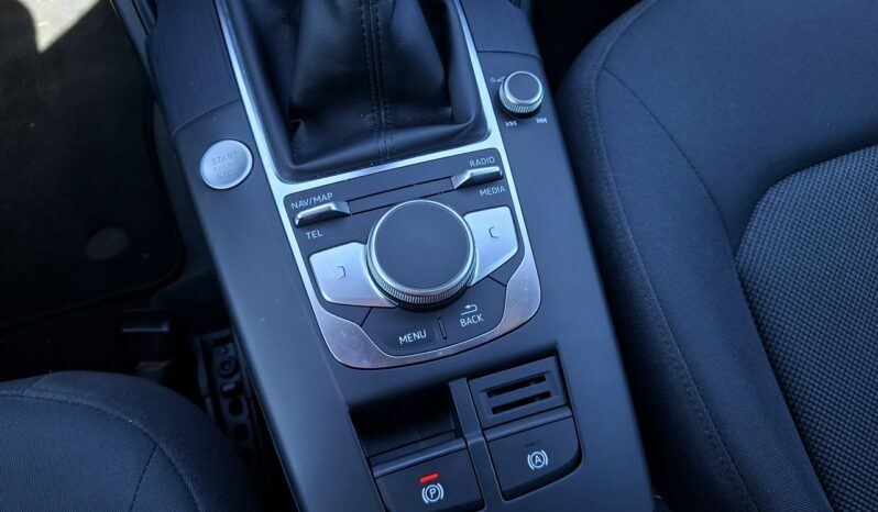 Audi A3 Limousine Limousine 1.5 TFSI ACT Sport, Klimatronic 2-stref, Nawigacja, PDC 2x 8V (2012-) full