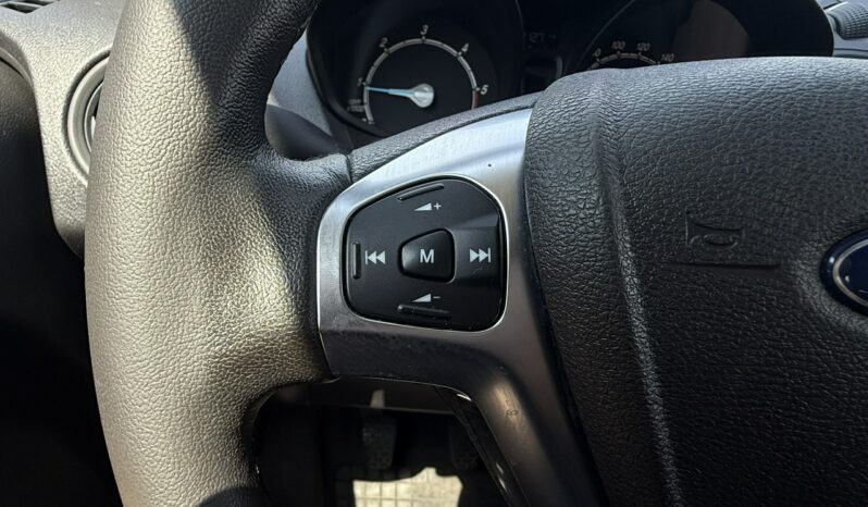 Ford Transit Courier Stan Bardzo Dobry Niski Przebieg FV VAT 23% full