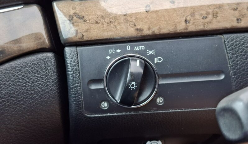 Mercedes E 220 Klimatronic 2-stref, Automat, Ele szyby 4x, Xenon, PDC 2x W211 (2002-2009) full