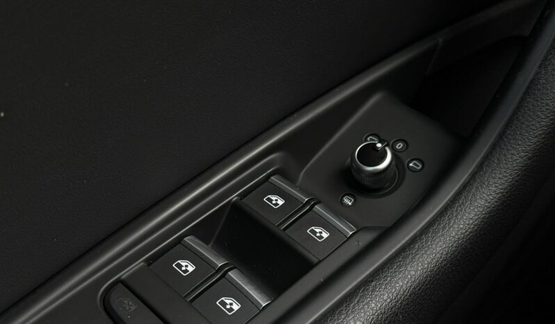Audi A4 Avant I właściciel Salon Polska Poleasingowy Serwis ASO VAT 23% Bezwypadkowy B9 (2015-) full