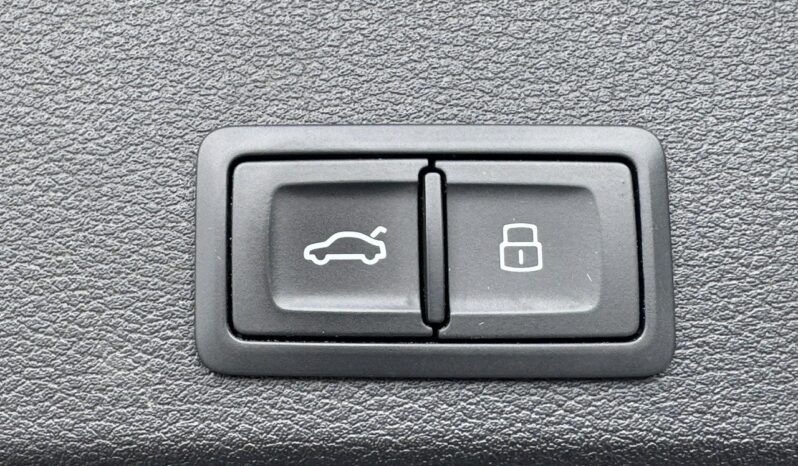 Audi A4 Avant I właściciel Salon Polska Poleasingowy Serwis ASO VAT 23% Bezwypadkowy B9 (2015-) full