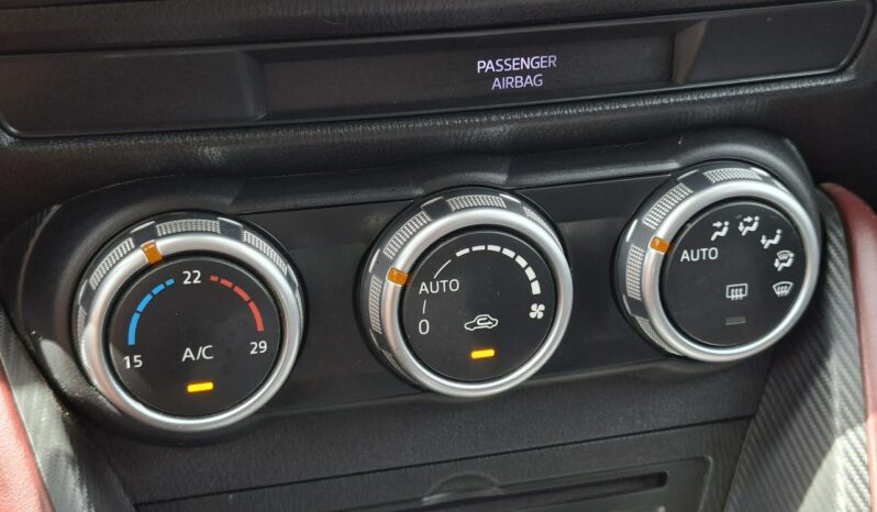 Mazda CX-3 4×4, Klimatronic, Nawigacja, Reflektory LED, PDC, 2 kpl. kół full