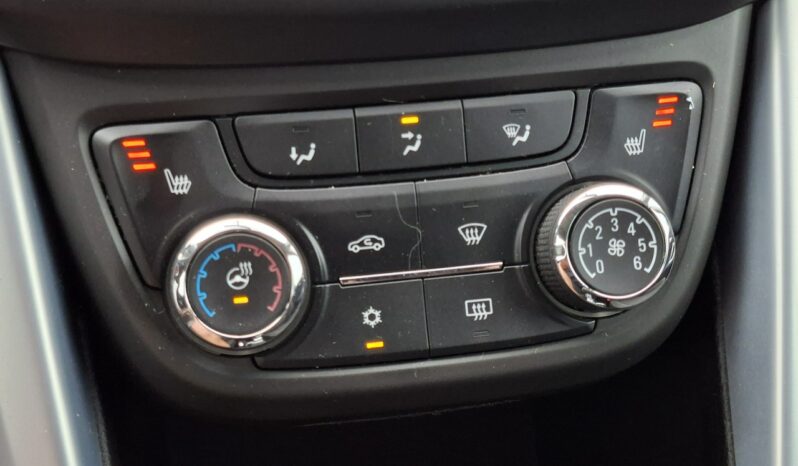 Opel Zafira Klimatyzacja, Podgrz. fotele + kierownica, Nawigacja, PDC 2x, Hak C (2011-) full