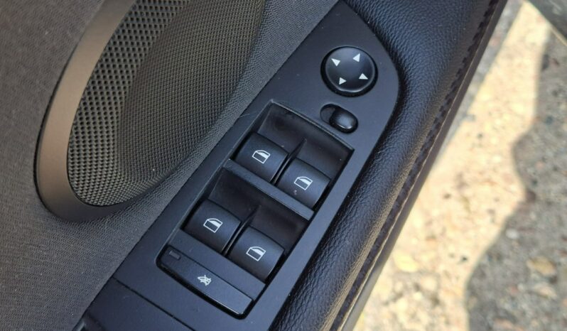 BMW 318 RWD, Klimatronic 2-stref., Podgrzewane fotele, Czujniki parkowania E90 (2005-2012) full