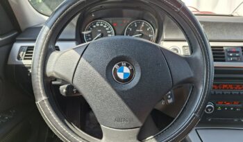 BMW 318 RWD, Klimatronic 2-stref., Podgrzewane fotele, Czujniki parkowania E90 (2005-2012) full