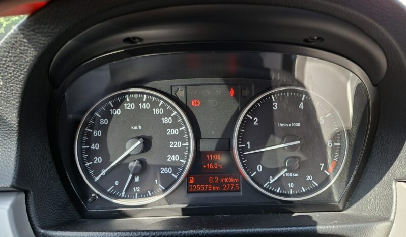 BMW 318 RWD, Klimatronic 2-stref., Podgrzewane fotele, Czujniki parkowania E90 (2005-2012) full