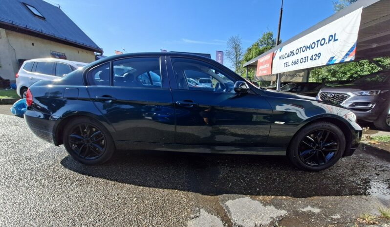 BMW 318 RWD, Klimatronic 2-stref., Podgrzewane fotele, Czujniki parkowania E90 (2005-2012) full
