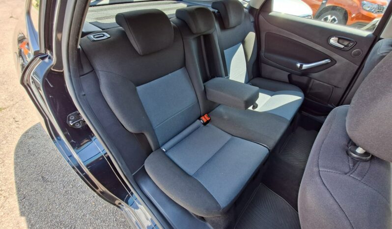 Ford Mondeo Klimatronic 2-stref, Podgrz. przednia szyba, PDC Mk4 (2007-2014) full