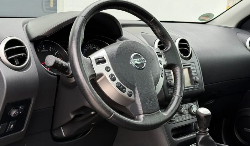 Nissan Qashqai full
