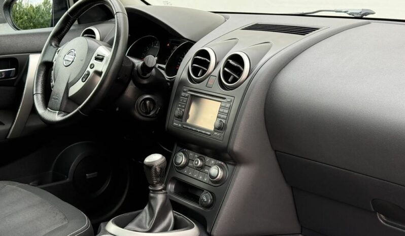 Nissan Qashqai full