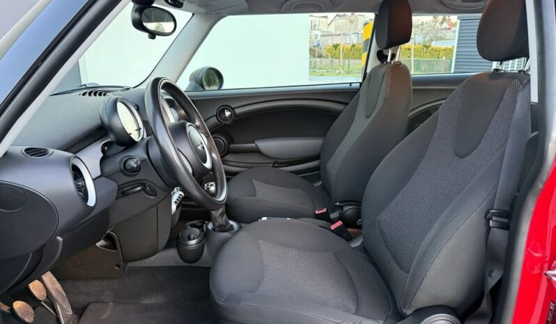 MINI Cooper full