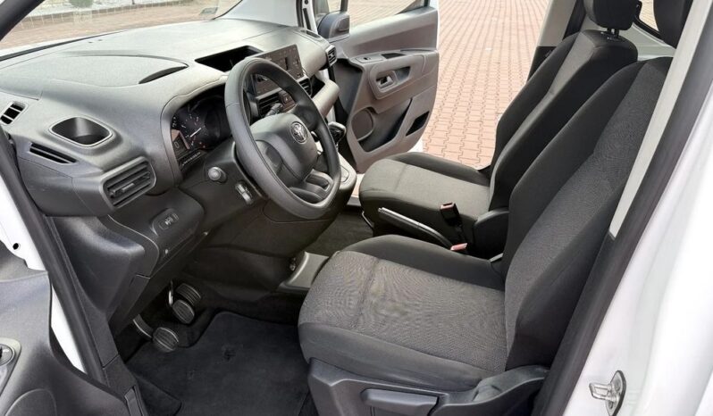 Toyota Proace City Verso 1.2 D-4T Combi full