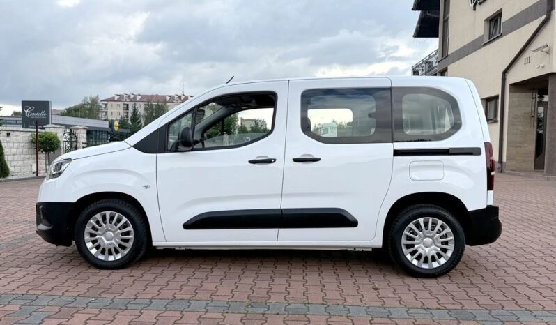 Toyota Proace City Verso 1.2 D-4T Combi full