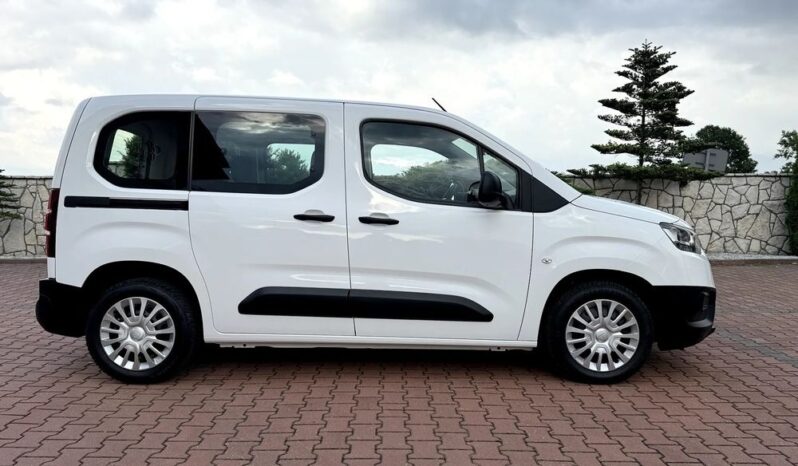 Toyota Proace City Verso 1.2 D-4T Combi full