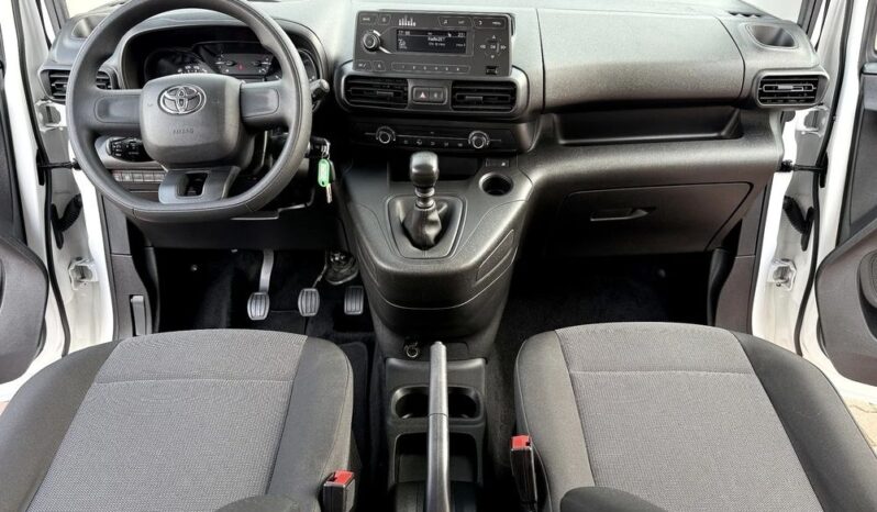 Toyota Proace City Verso 1.2 D-4T Combi full