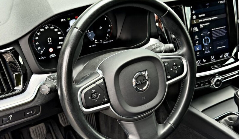 Volvo V60 D4 Drive-E Dynamic Edition (Momentum) full