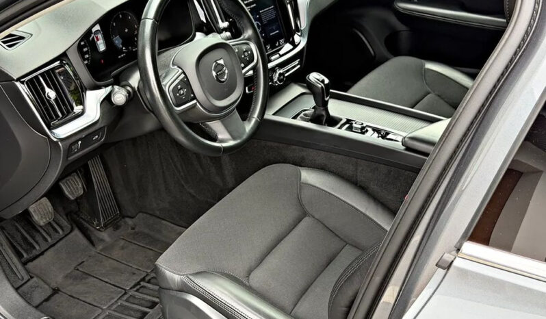 Volvo V60 D4 Drive-E Dynamic Edition (Momentum) full