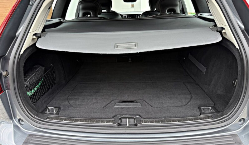 Volvo V60 D4 Drive-E Dynamic Edition (Momentum) full