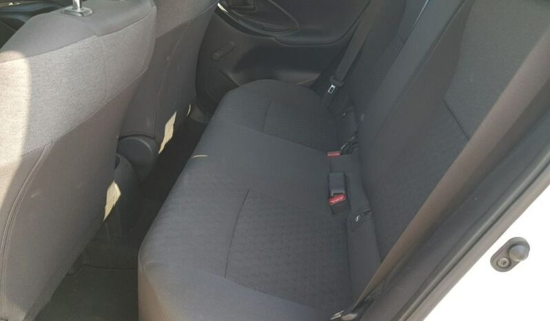 Toyota Yaris full