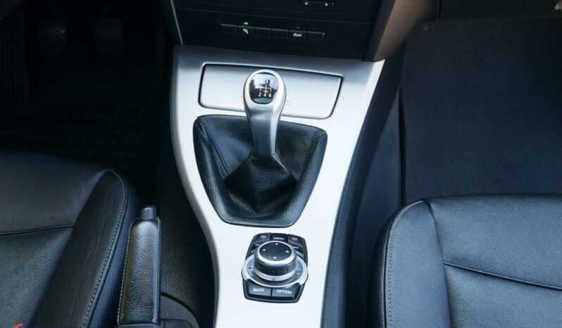BMW Seria 3 318i Edition Exclusive full
