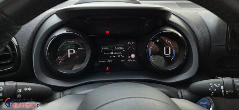 Toyota Yaris full