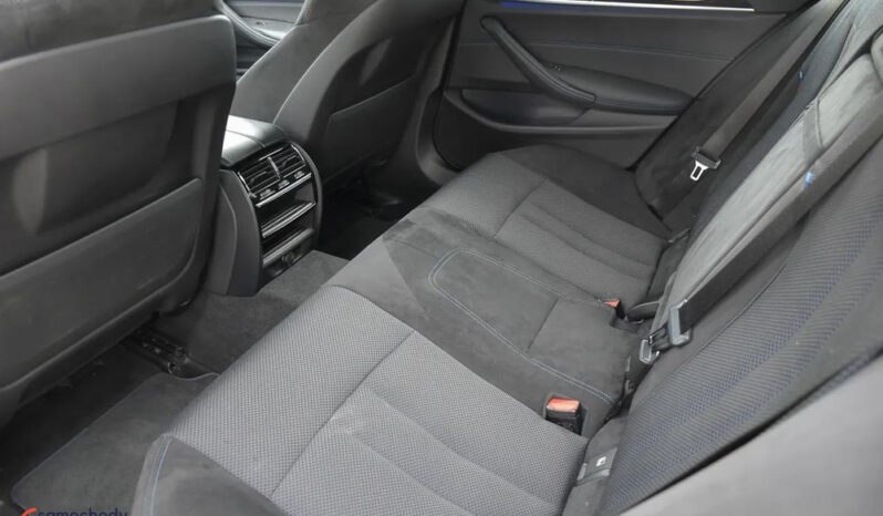 BMW Seria 5 530i xDrive M Sport Edition full