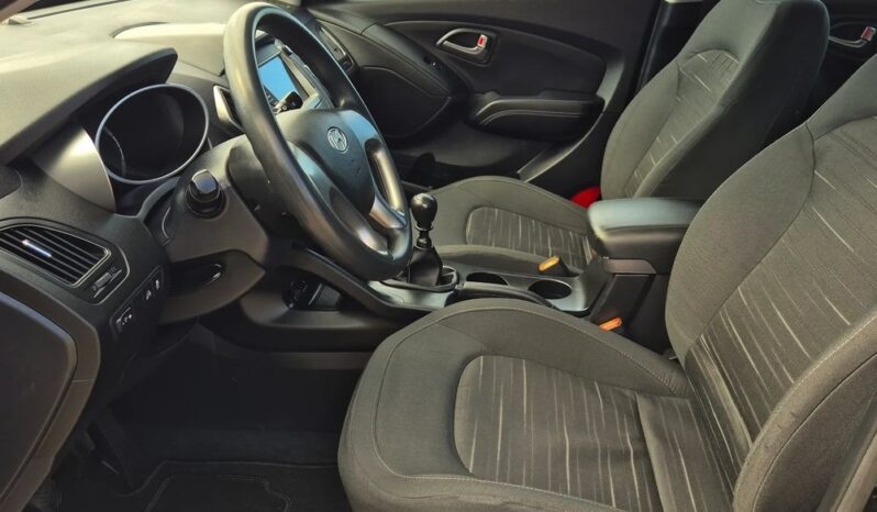 Hyundai ix35 1.6 2WD UEFA EURO 2012 Edition full