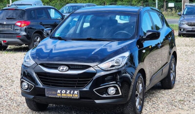 Hyundai ix35 1.6 2WD UEFA EURO 2012 Edition full