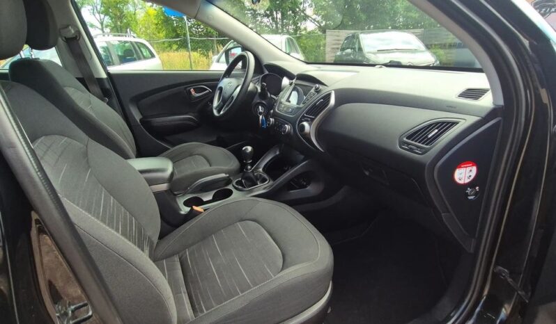 Hyundai ix35 1.6 2WD UEFA EURO 2012 Edition full