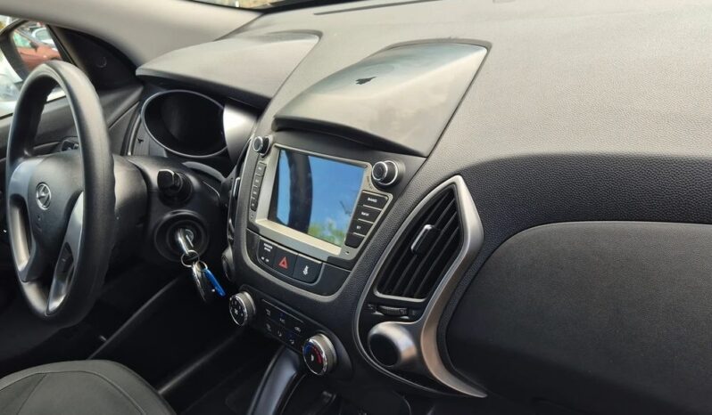 Hyundai ix35 1.6 2WD UEFA EURO 2012 Edition full