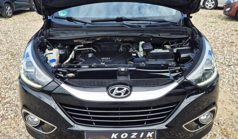 Hyundai ix35 1.6 2WD UEFA EURO 2012 Edition full