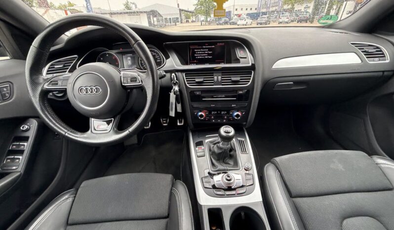 Audi A4 Avant 2,0 TDI clean diesel „S line” full