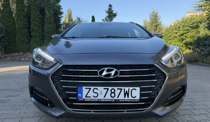 Hyundai i40 Kombi blue 1.7 CRDi DCT Premium full