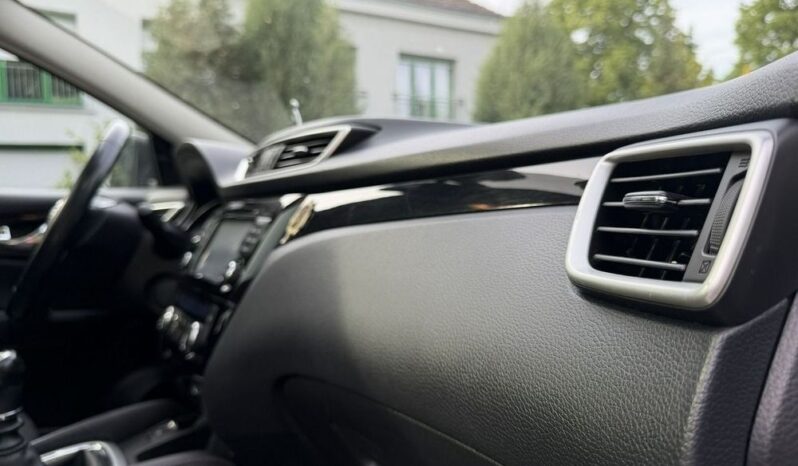 Nissan Qashqai 1.6 DIG-T Tekna full