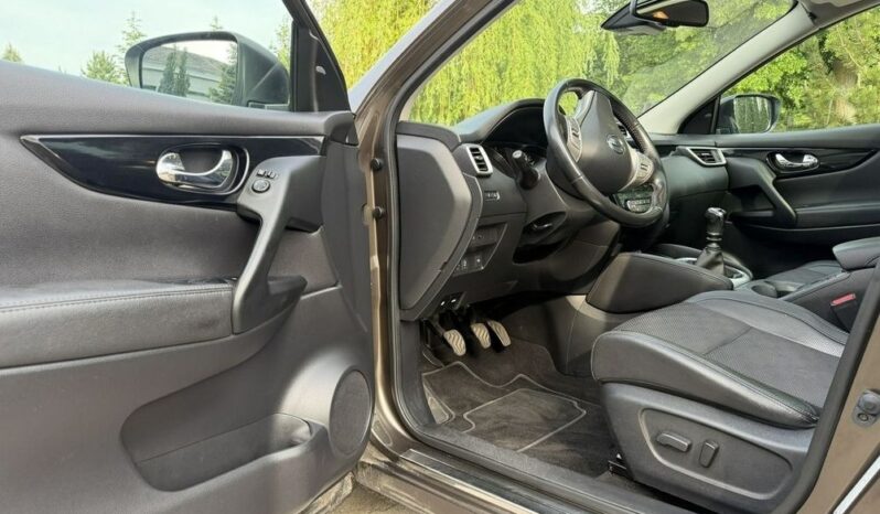 Nissan Qashqai 1.6 DIG-T Tekna full