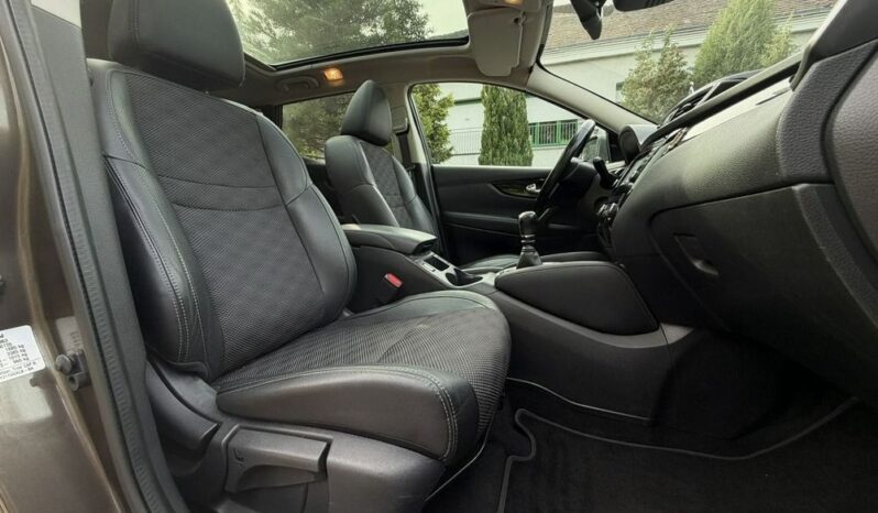 Nissan Qashqai 1.6 DIG-T Tekna full